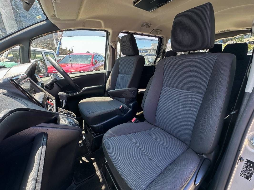 2019 Toyota Noah in silver, photo 10 of 13, for sale in Kenya (Ref T19-33848)