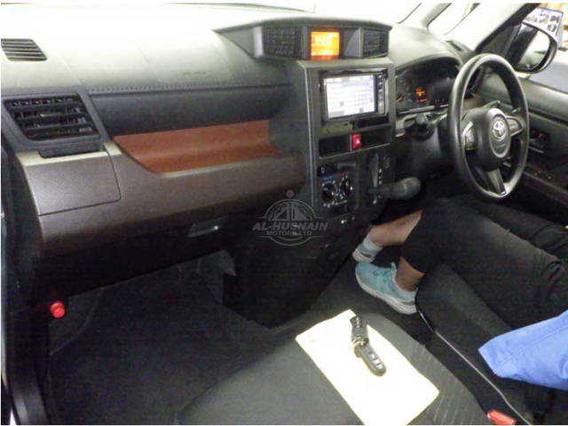 2019 Toyota Tank in silver, photo 3 of 4, for sale in Kenya (Ref T19-45731)