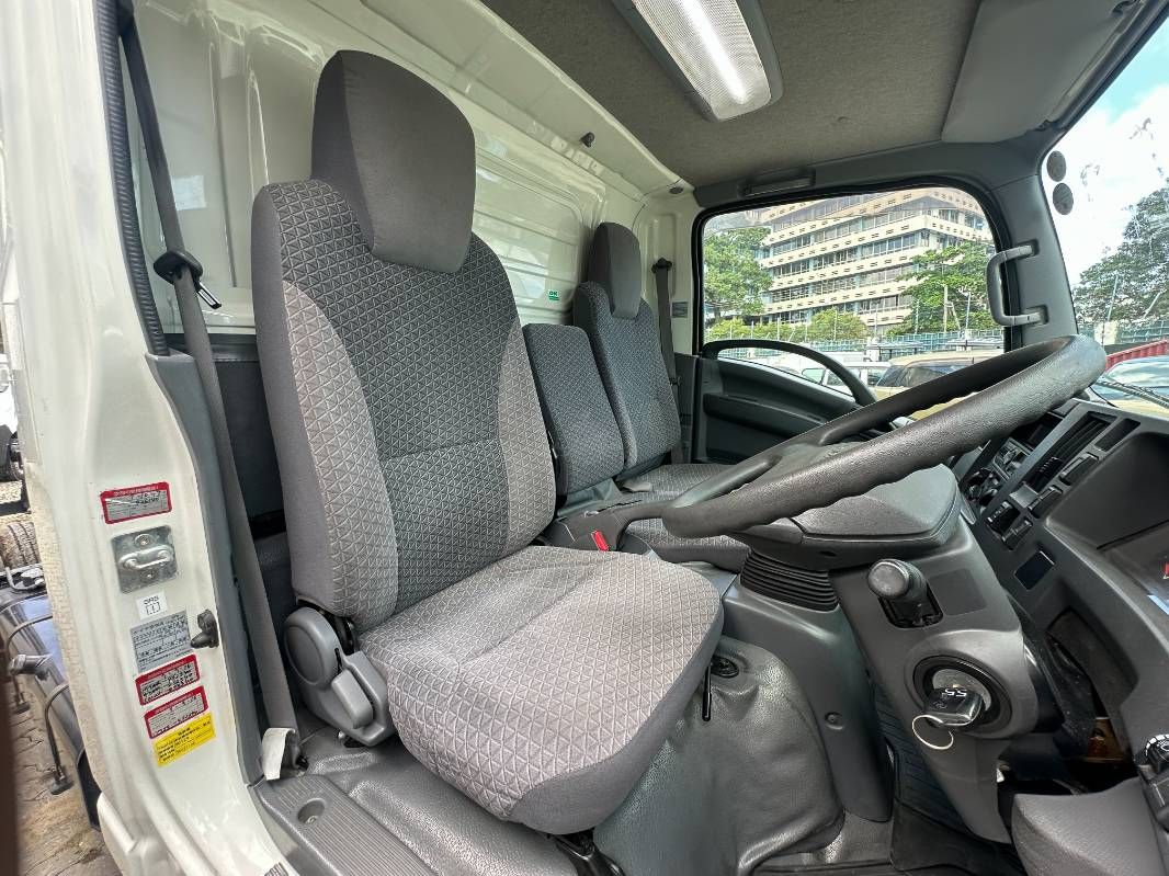 2019 Isuzu Elf