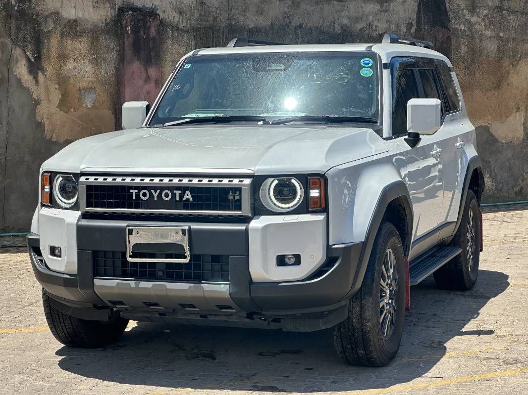 2024 Toyota Landcruiser 250 in pearl, photo 3 of 13, for sale in Kenya (Ref T24-13054)