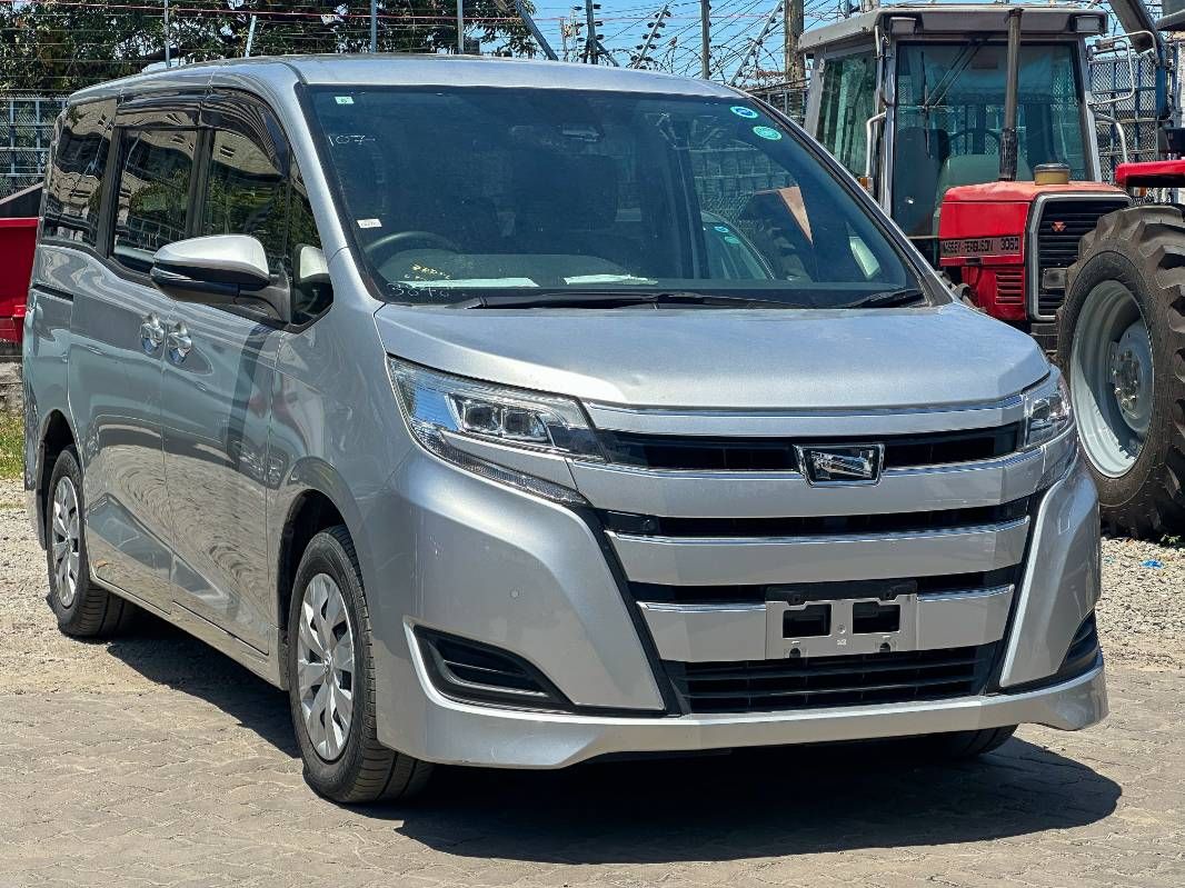 2019 Toyota Noah in silver, photo 7 of 13, for sale in Kenya (Ref T19-33848)