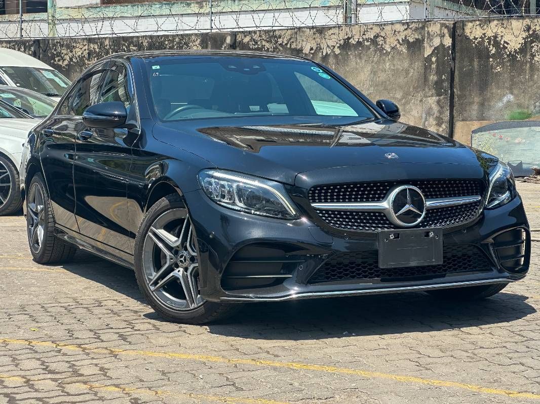 2019 Mercedes-Benz C220 in black, photo 1 of 13, for sale in Kenya (Ref M19-37069)