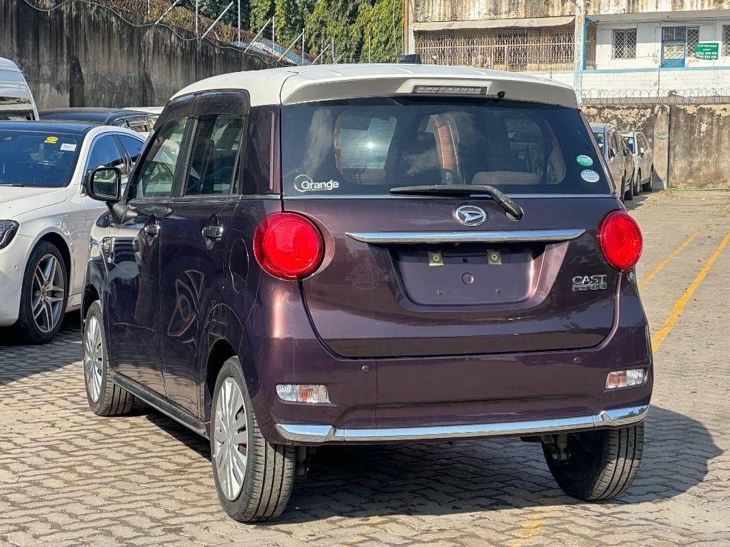 2019 Daihatsu Cast