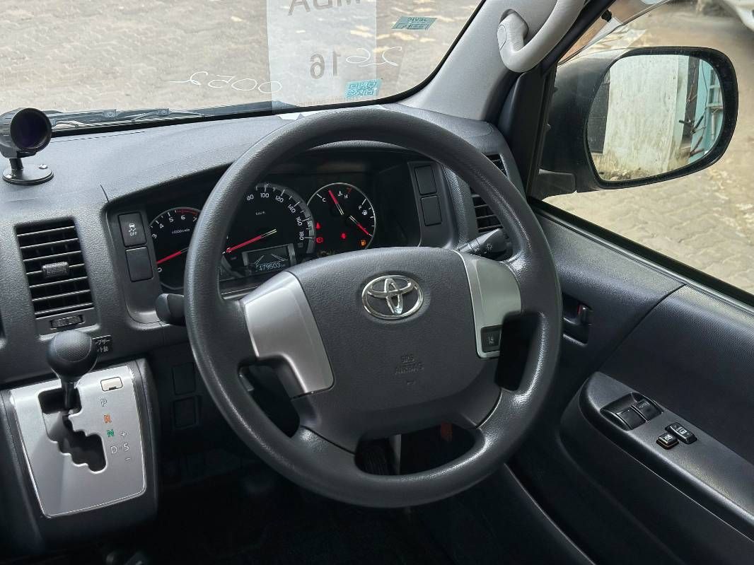 2019 Toyota Hiace in white, photo 6 of 10, for sale in Kenya (Ref T19-10052)