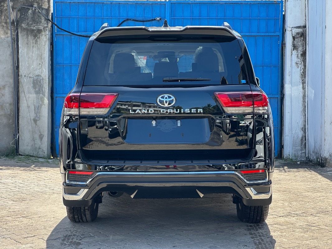 2026 Toyota Land Cruiser, photo 4