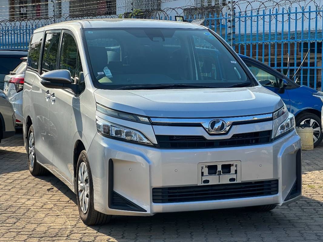 2020 Toyota Voxy