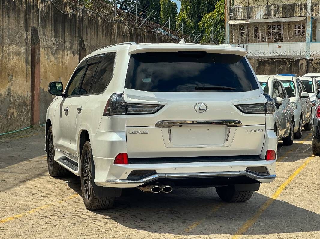 2019 Lexus LX570