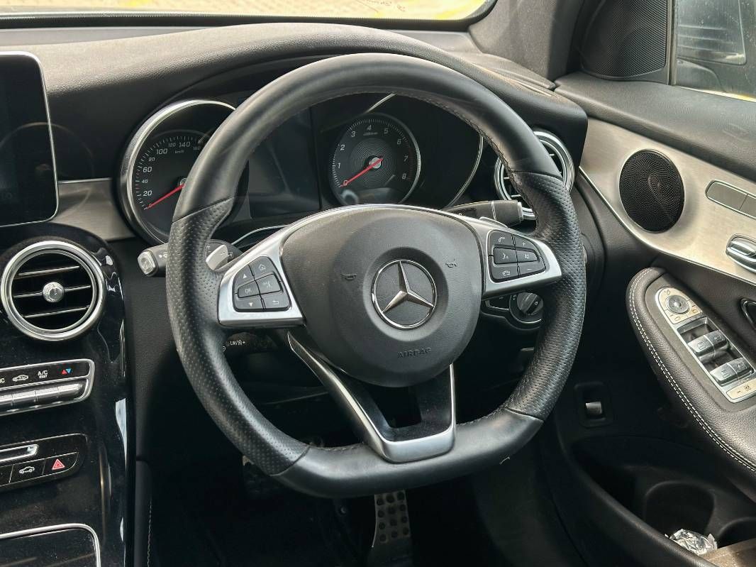 2019 Mercedes-Benz GLC200 in grey, photo 9 of 12, for sale in Kenya (Ref M19-82805)