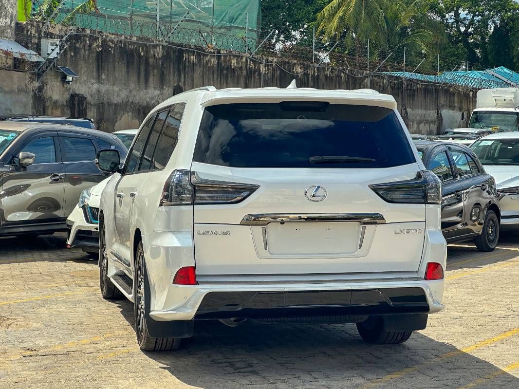 2020 Lexus LX570
