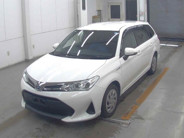 2020 Toyota Fielder in white, photo 1 of 4, for sale in Kenya (Ref T20-34957)