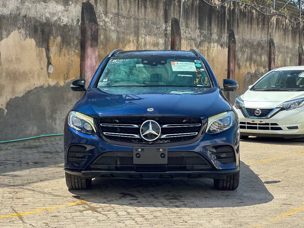 2019 Mercedes-Benz GLC220 in blue, photo 2 of 12, for sale in Kenya (Ref M19-35675)