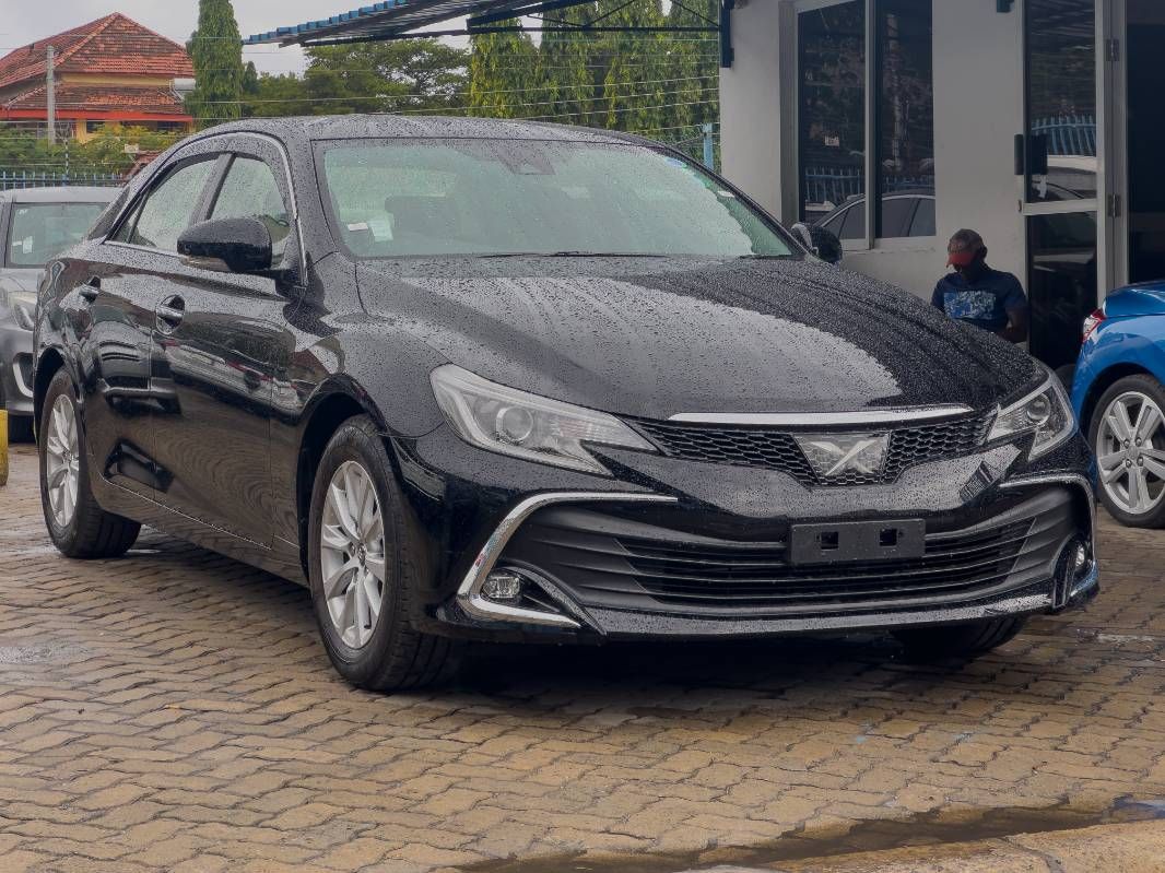 2019 Toyota Mark X in black, photo 7 of 12, for sale in Kenya (Ref T19-11760)