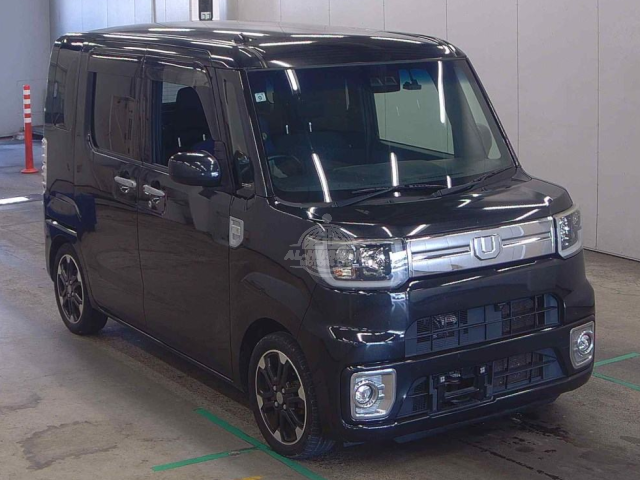 2019 Daihatsu Wake in black, photo 1 of 3, for sale in Kenya (Ref D19-46681)