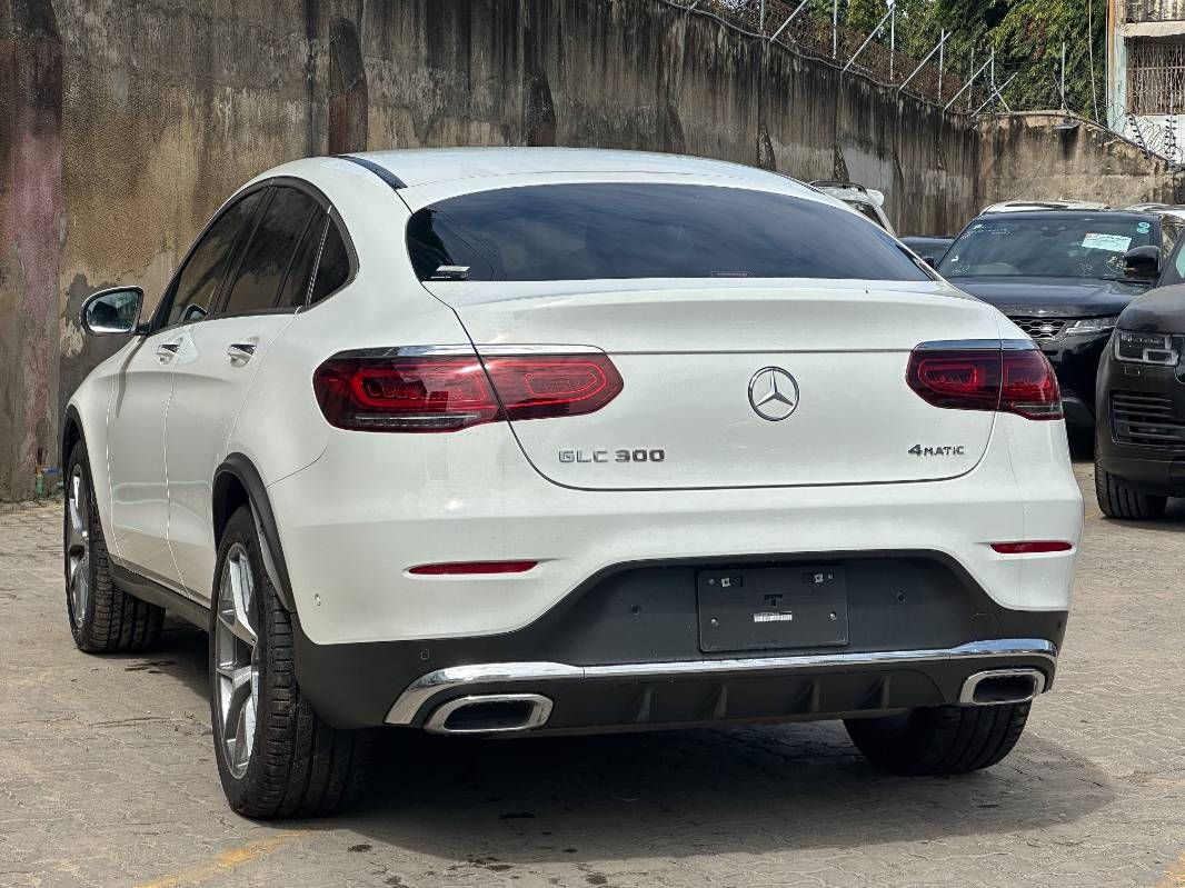2021 Mercedes-Benz GLC300