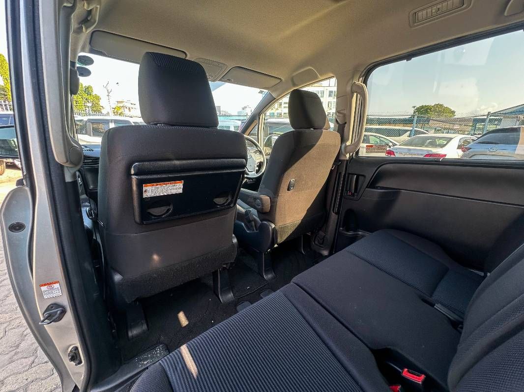 2020 Toyota Voxy
