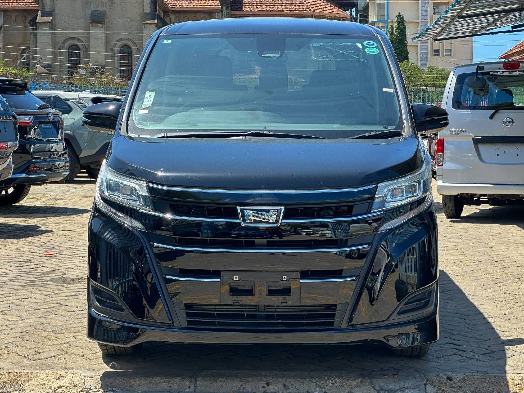 2019 Toyota Noah