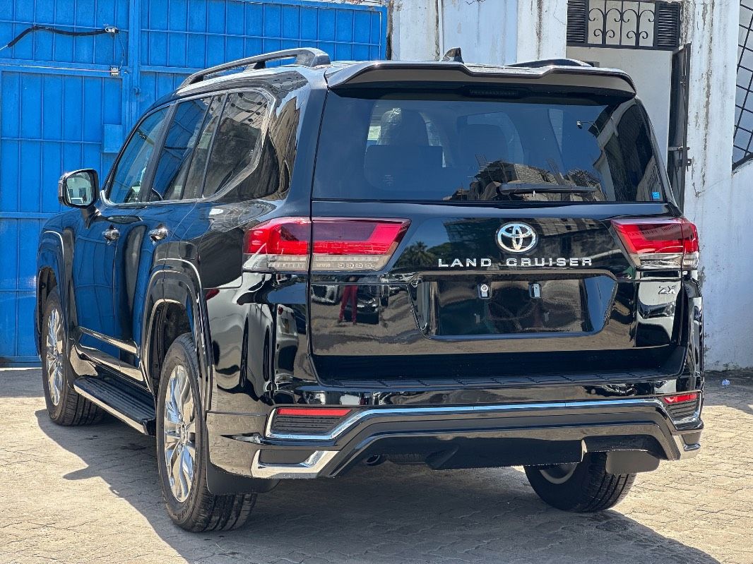 2026 Toyota Land Cruiser, photo 3