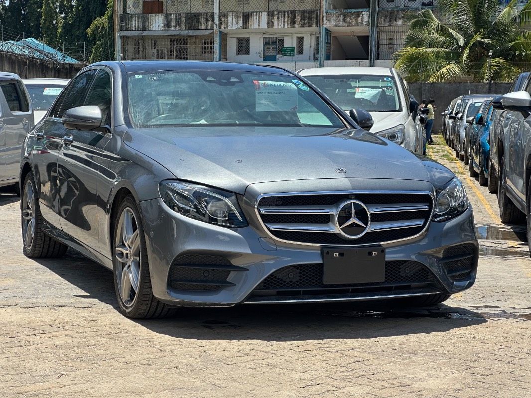 2019 Mercedes-Benz E220