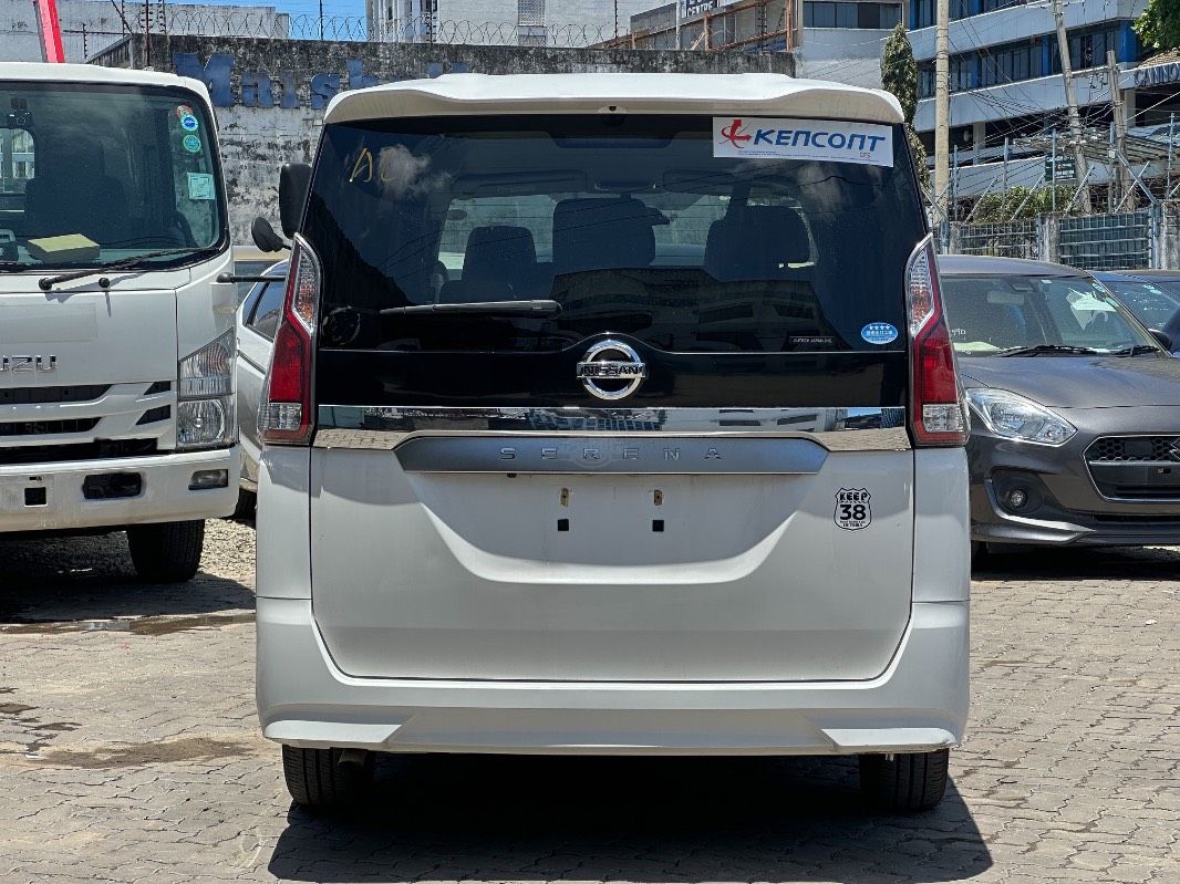 2019 Nissan Serena, photo 4