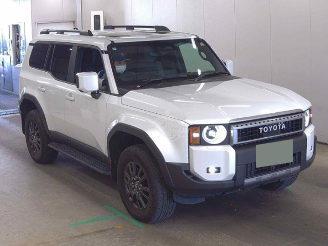 2024 Toyota Landcruiser 250 in pearl, photo 1 of 4, for sale in Kenya (Ref T24-08578)