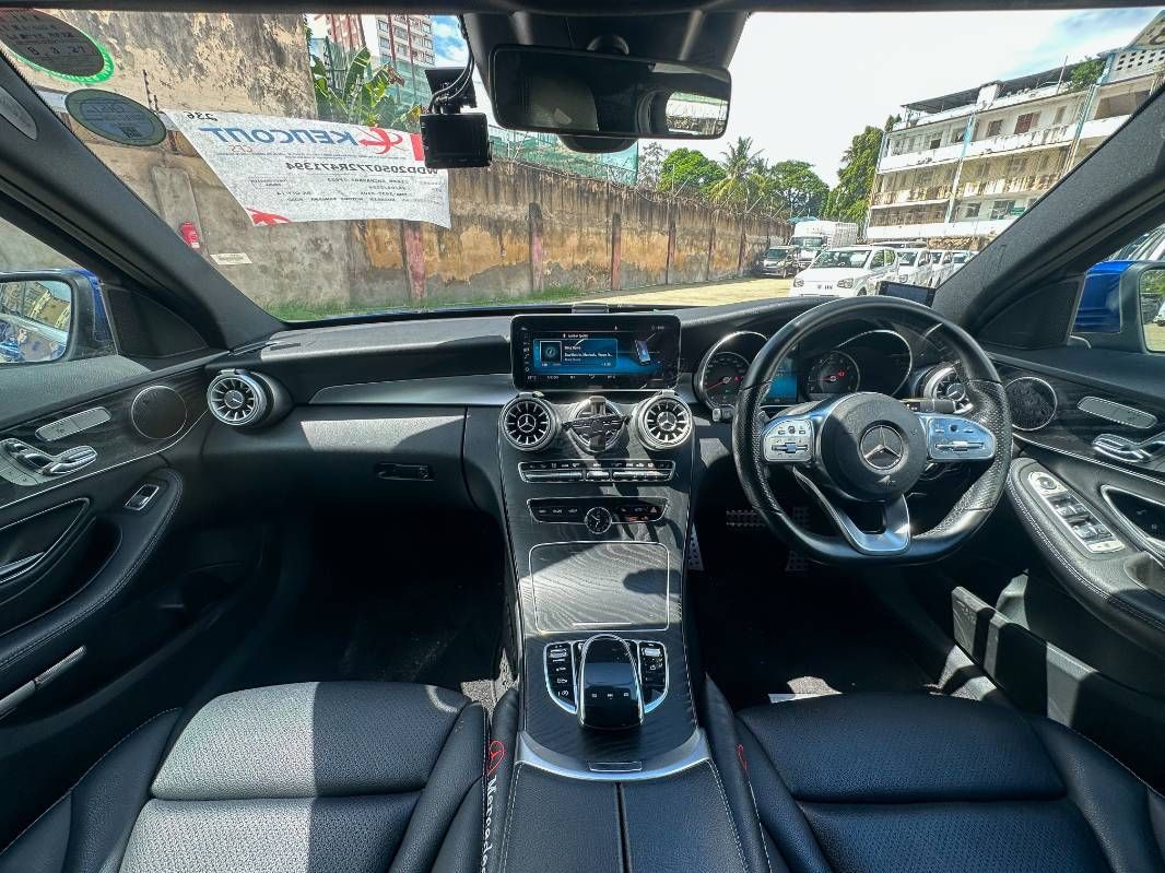 2019 Mercedes-Benz C200 in blue, photo 8 of 12, for sale in Kenya (Ref M19-71394)