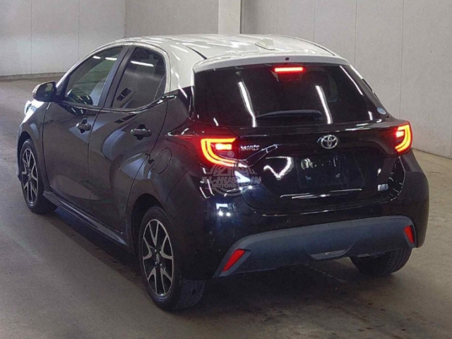 2020 Toyota Yaris in black, photo 4 of 4, for sale in Kenya (Ref T20-15712)