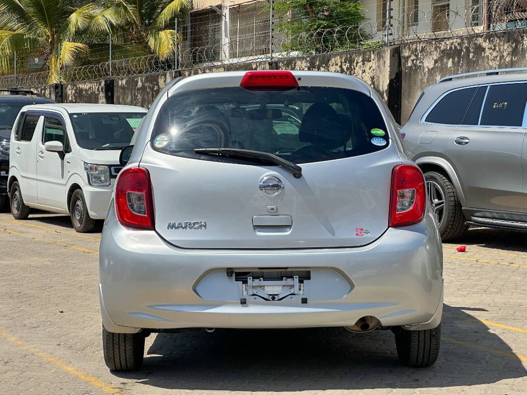 2019 Nissan March