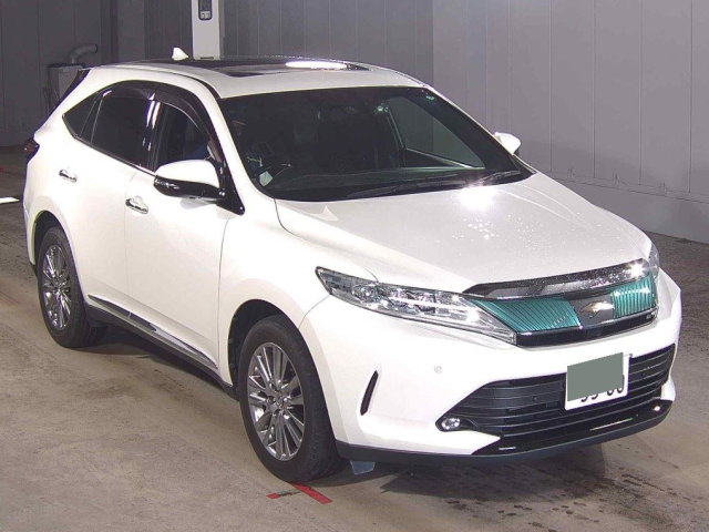 2019 Toyota Harrier in pearl, photo 1 of 4, for sale in Kenya (Ref T19-77257)